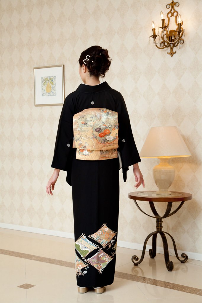 SOMM024｜黒留袖(京友禅松葉菱)11号（M）｜留袖レンタル 和匠 