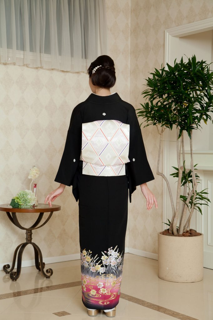 SOMM051｜黒留袖(金彩輝水仙)11号（M）｜留袖レンタル 和匠